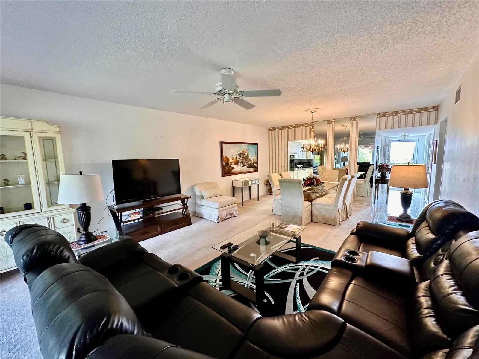 ON TOP OF THE WORLD - Residential Lease