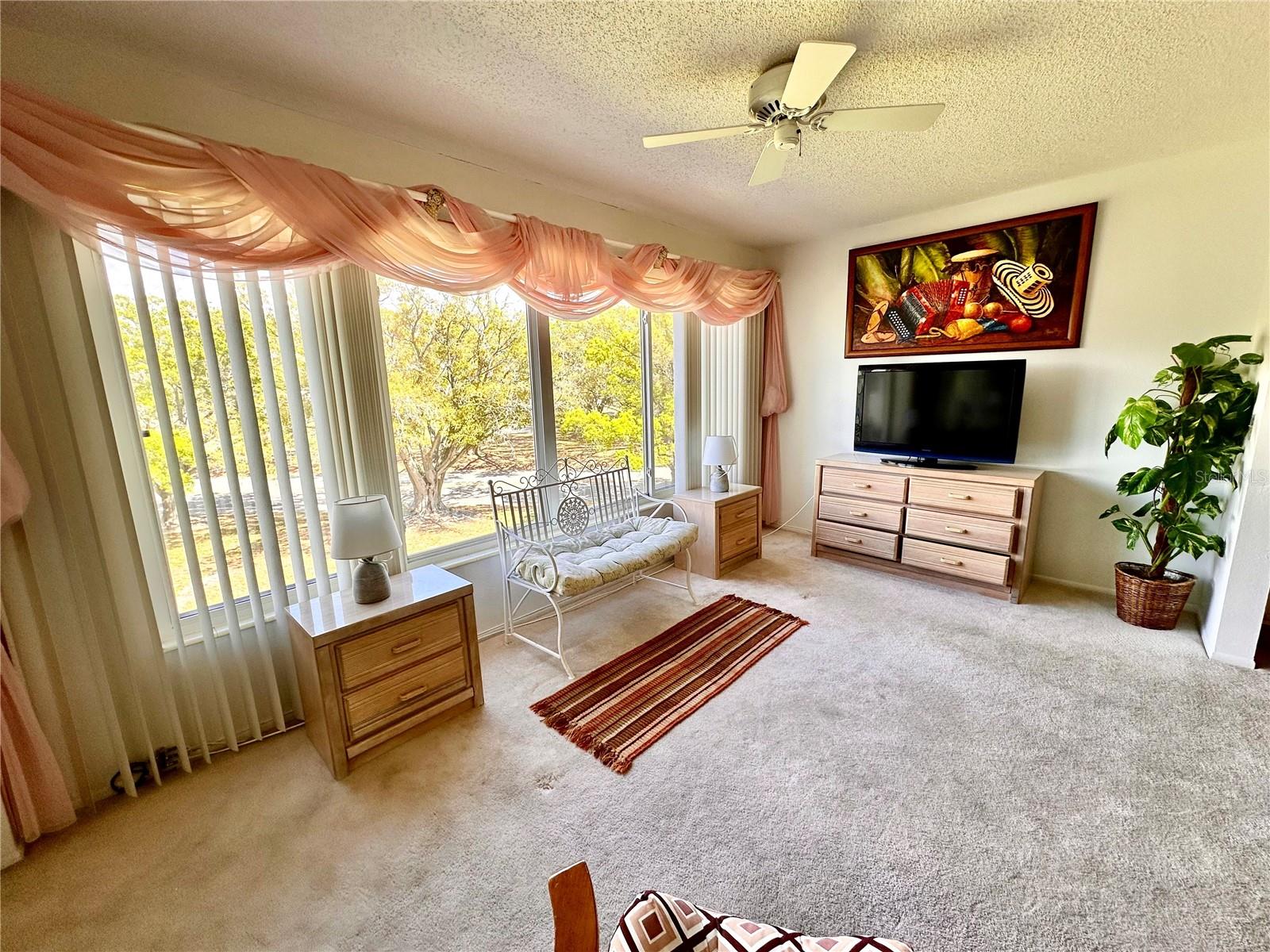 ON TOP OF THE WORLD - Residential Lease