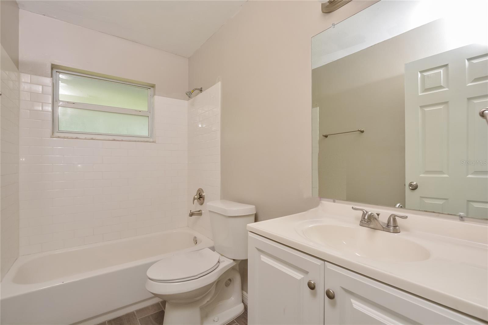 EUSTIS BRIARCLIFF SUB - Residential Lease