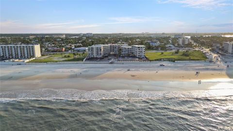 A home in DAYTONA BEACH