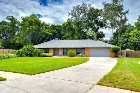 A home in VALRICO