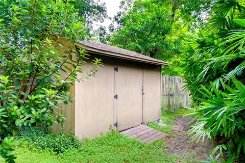 A home in VALRICO