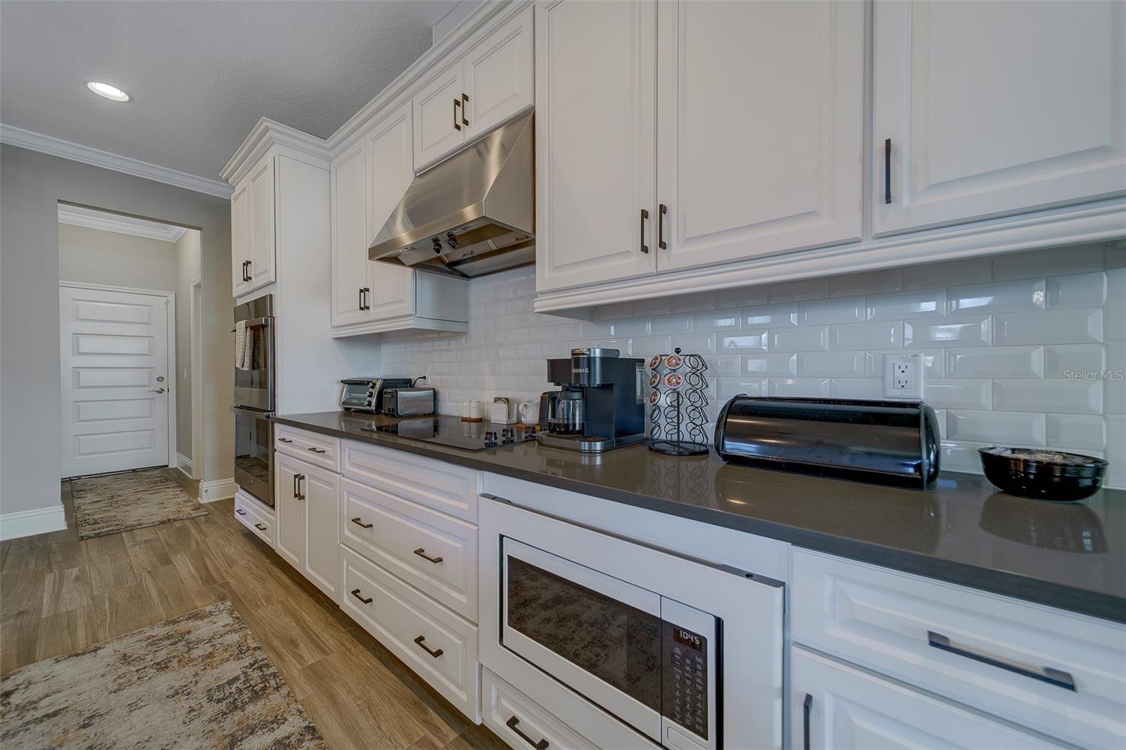 TOWNS AT BELLEAIR GROVE - Residential