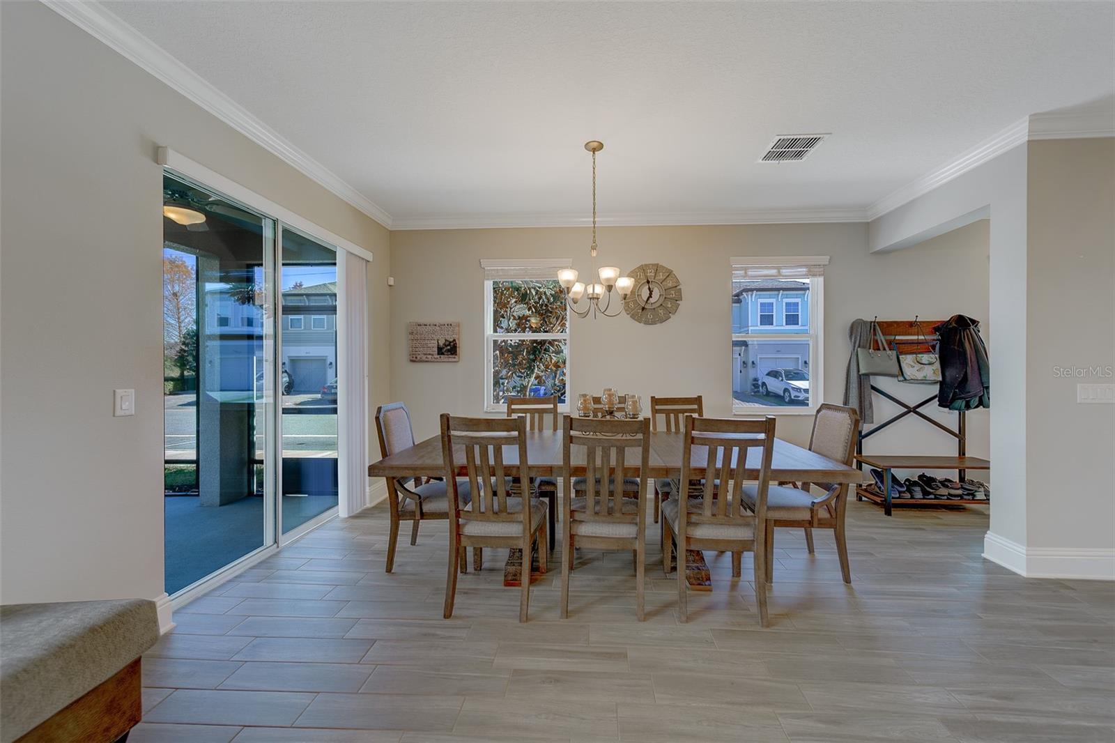 TOWNS AT BELLEAIR GROVE - Residential