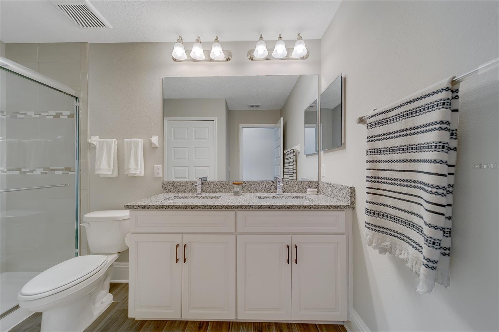 TOWNS AT BELLEAIR GROVE - Residential