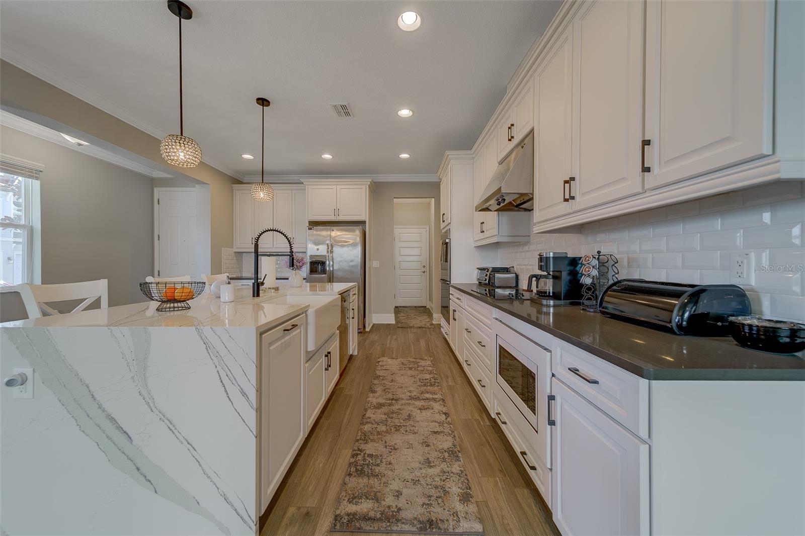 TOWNS AT BELLEAIR GROVE - Residential