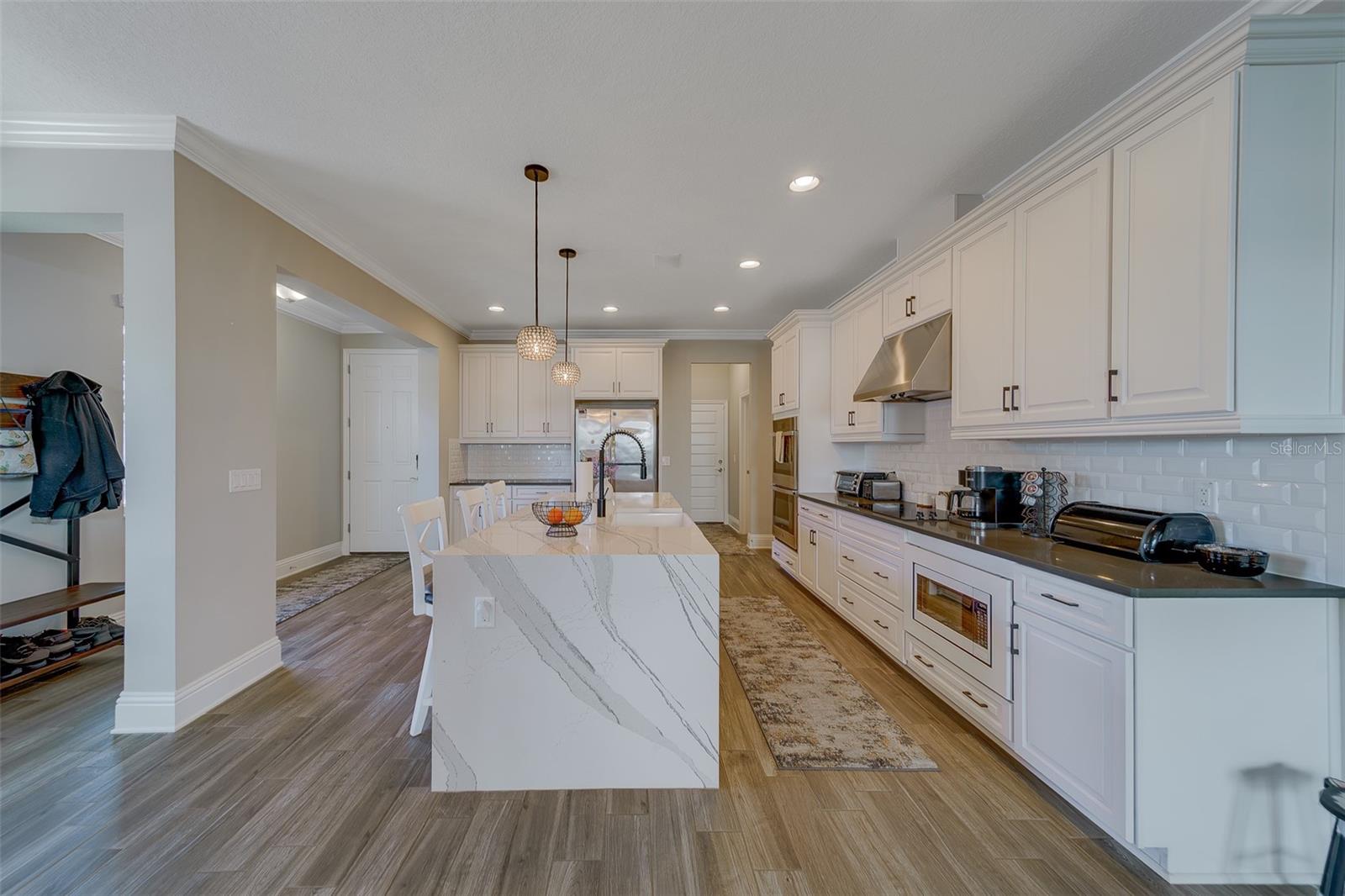 TOWNS AT BELLEAIR GROVE - Residential