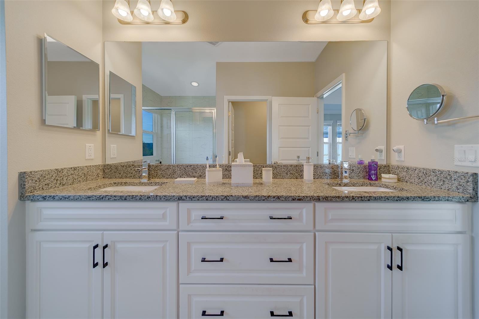 TOWNS AT BELLEAIR GROVE - Residential