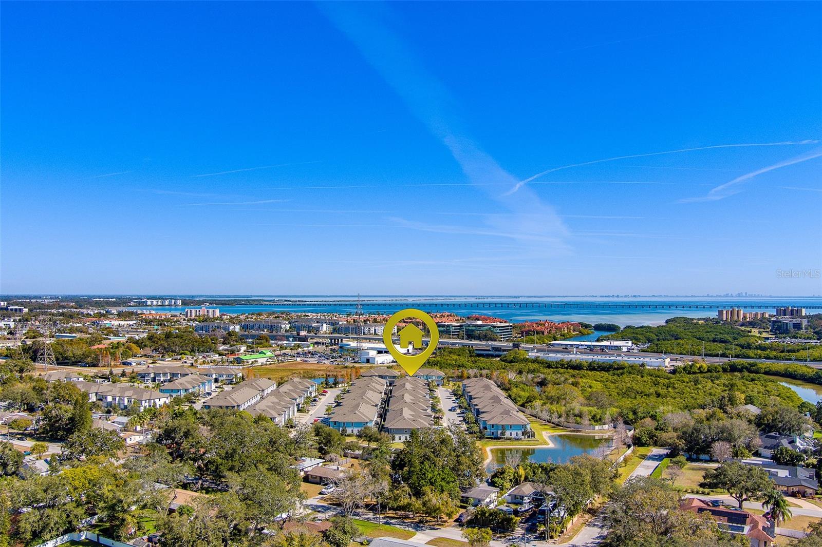 TOWNS AT BELLEAIR GROVE - Residential