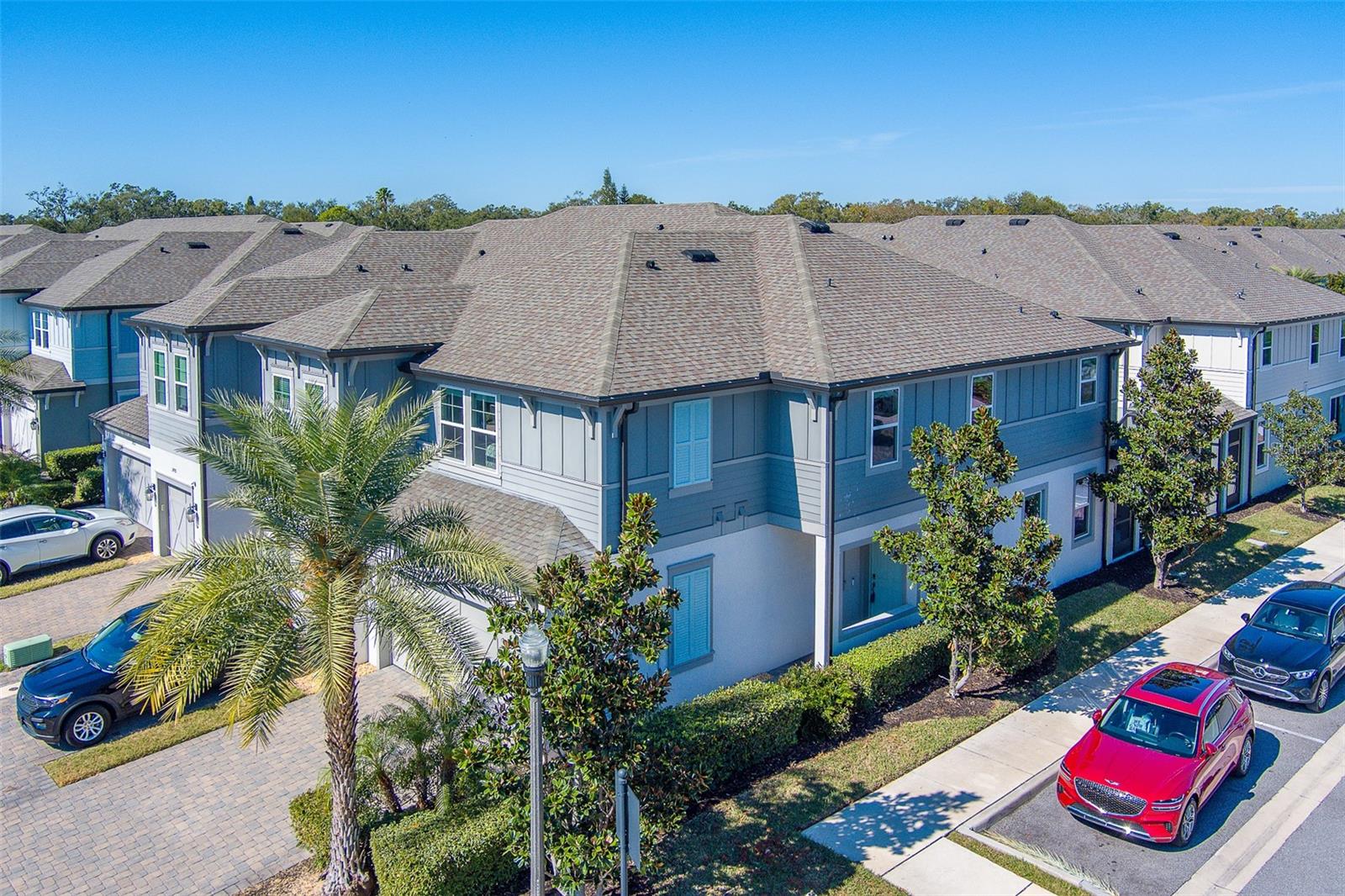 TOWNS AT BELLEAIR GROVE - Residential