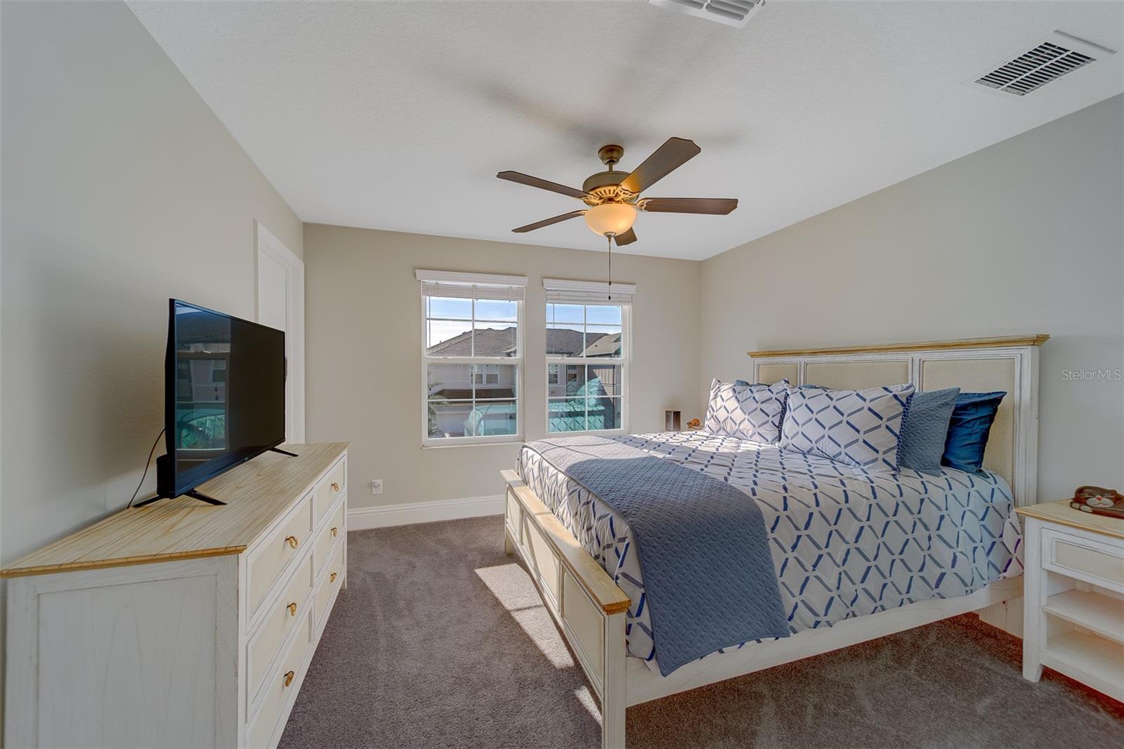 TOWNS AT BELLEAIR GROVE - Residential