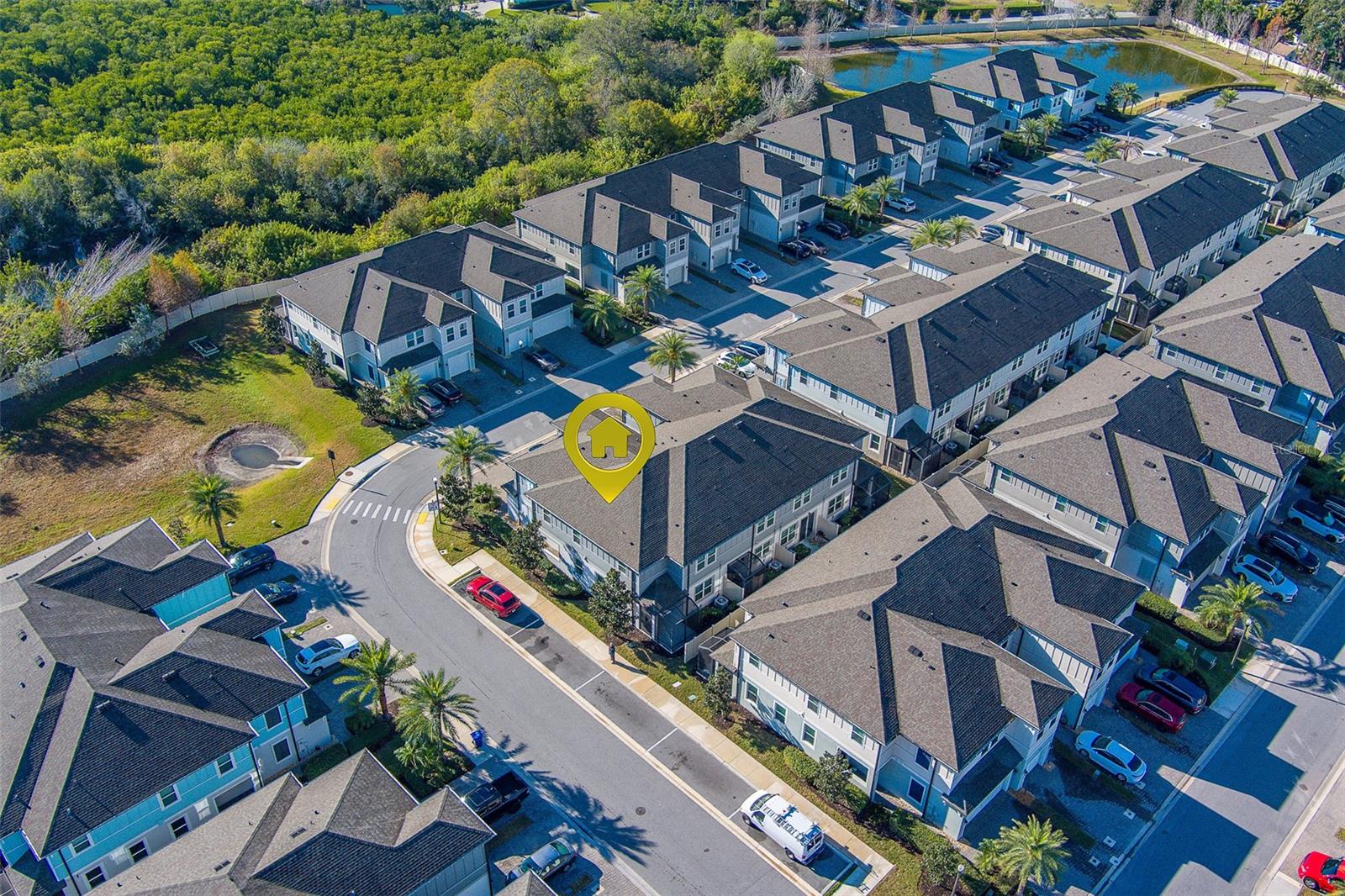 TOWNS AT BELLEAIR GROVE - Residential