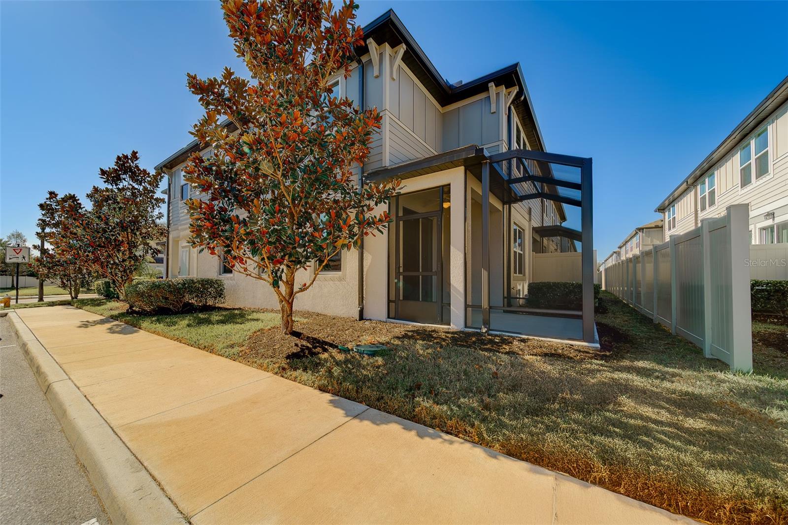 TOWNS AT BELLEAIR GROVE - Residential