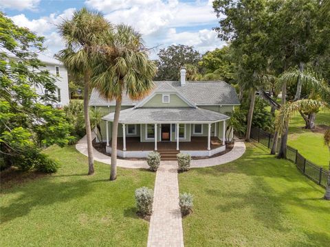 Photo of 184 N Spring Boulevard, Tarpon Springs, FL 34689 (MLS # W7879159)