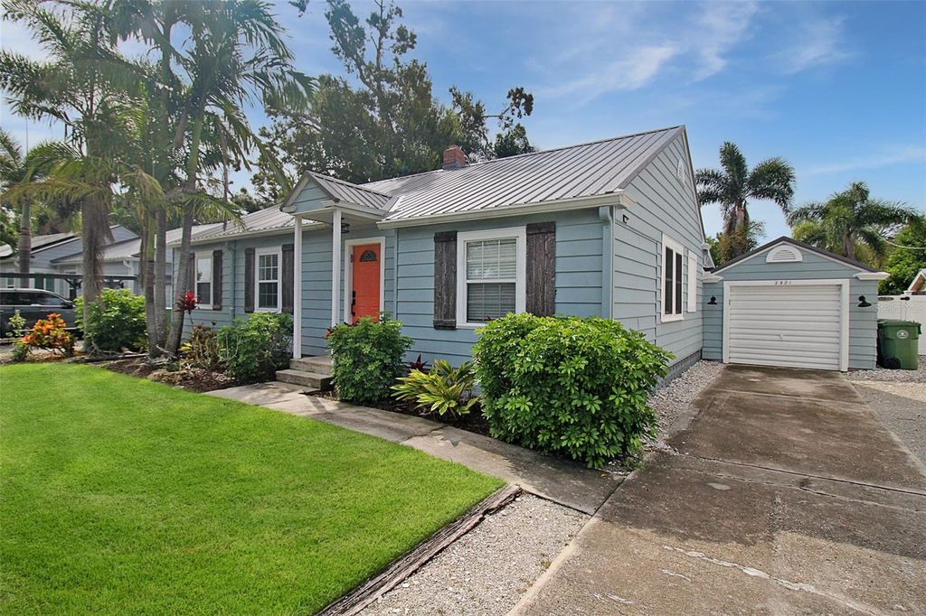 Photo of 2321 18th Avenue W, Bradenton, FL 34205 (MLS # A4680366)