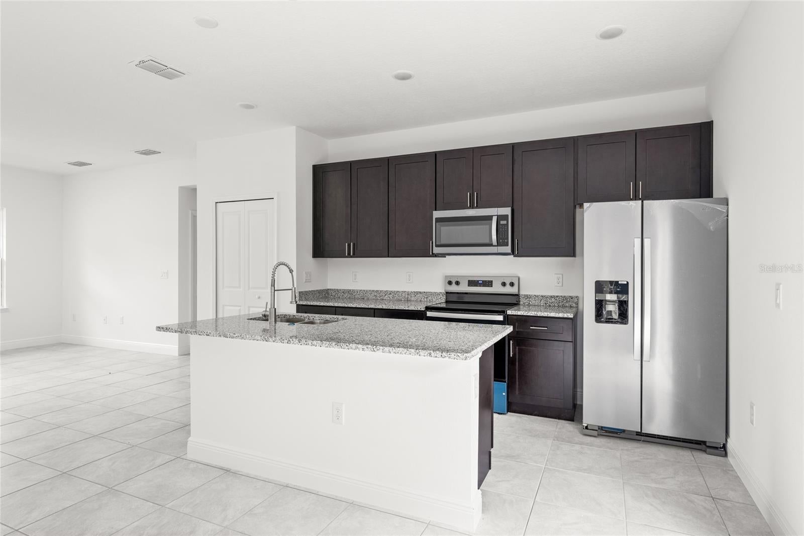 3268 W MONTGOMERY LANE