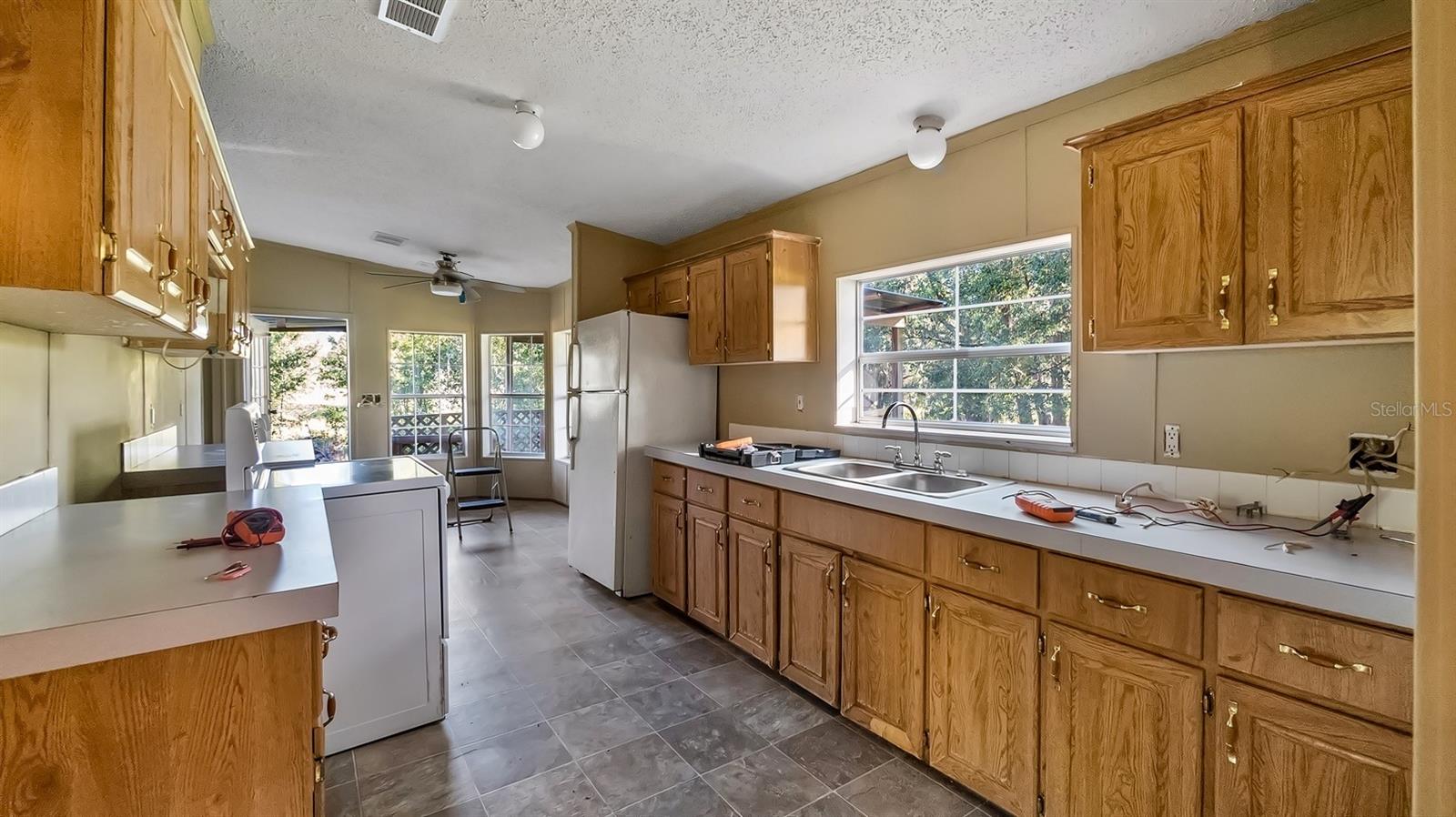 MOBILE HOME NOT IN PARK - Residential