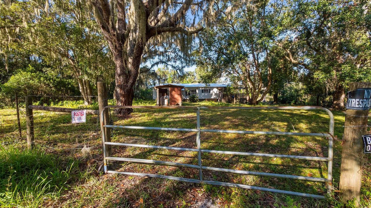 MOBILE HOME NOT IN PARK - Residential