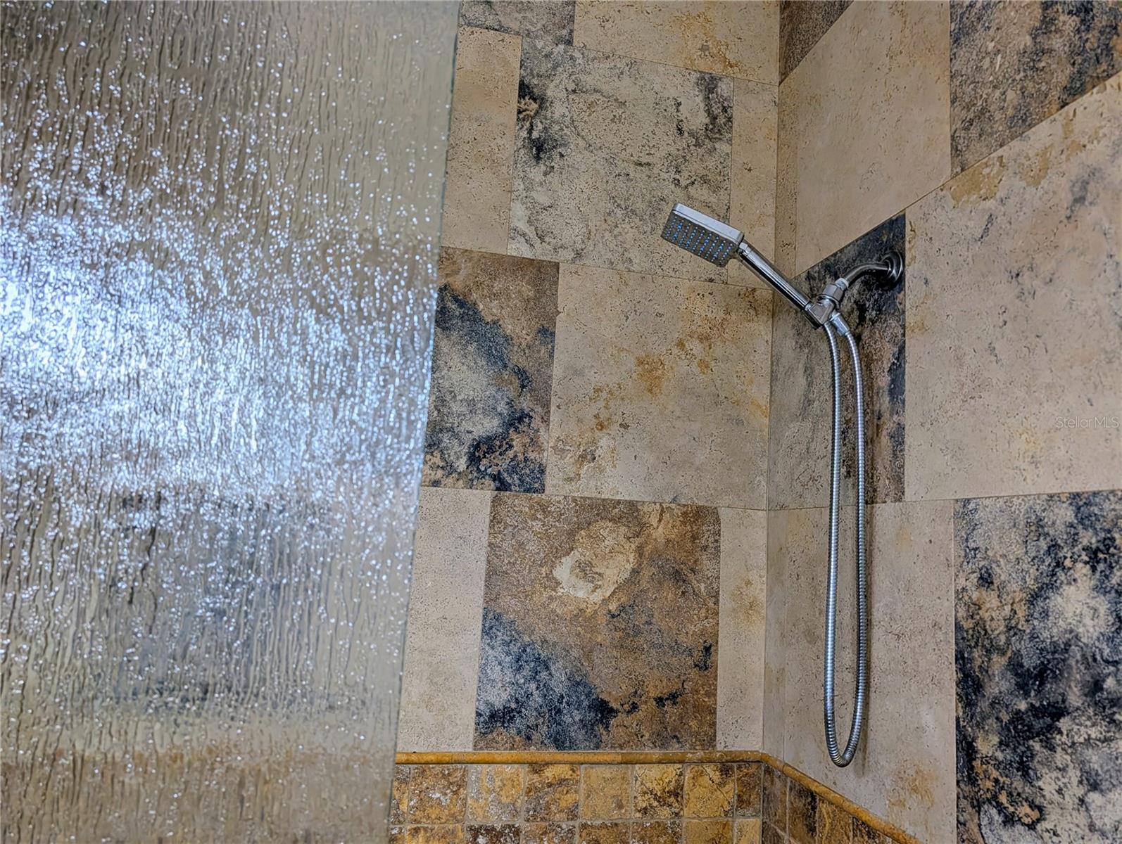 FOUNTAINS/METRO WEST - Residential