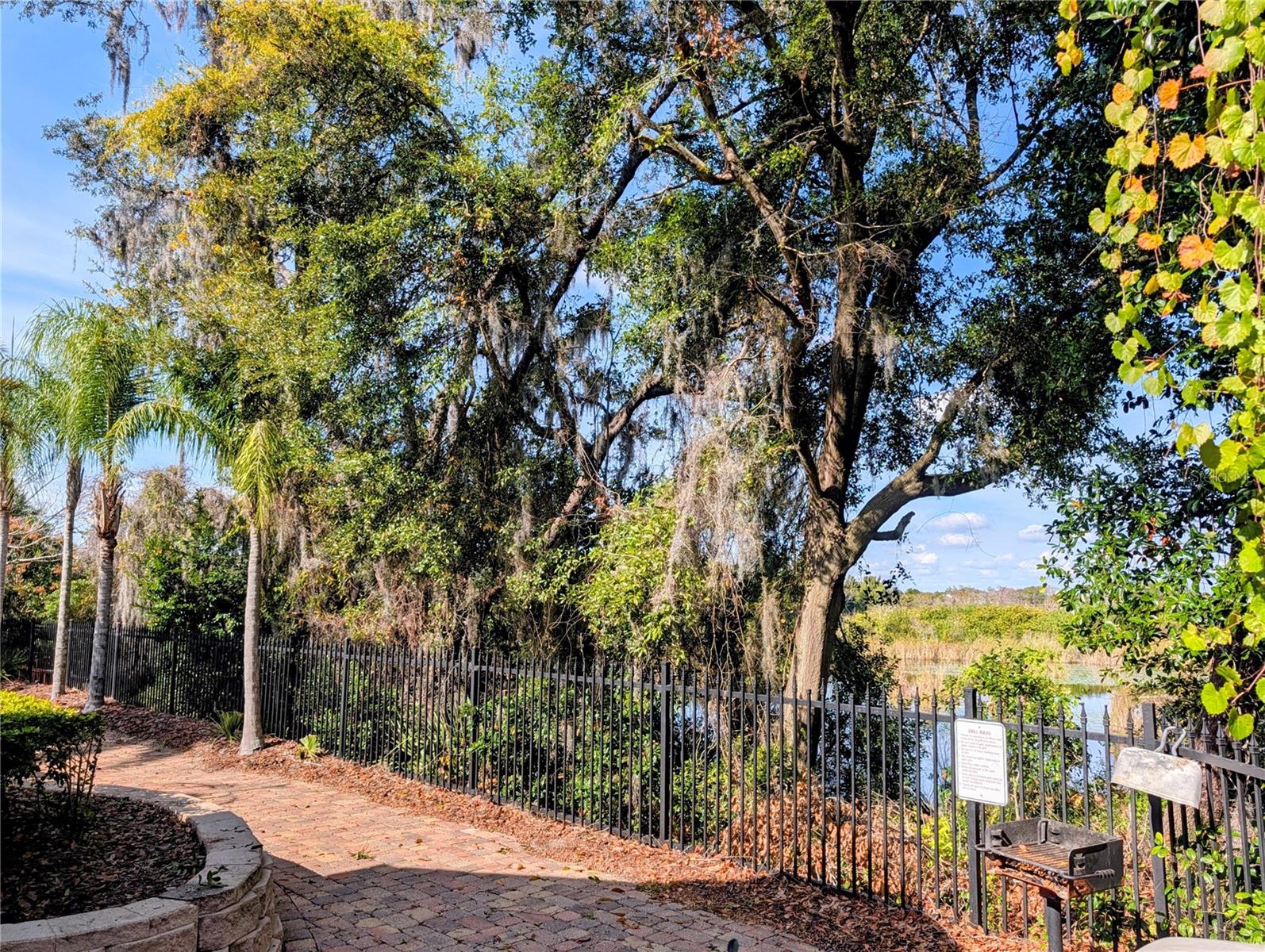 FOUNTAINS/METRO WEST - Residential