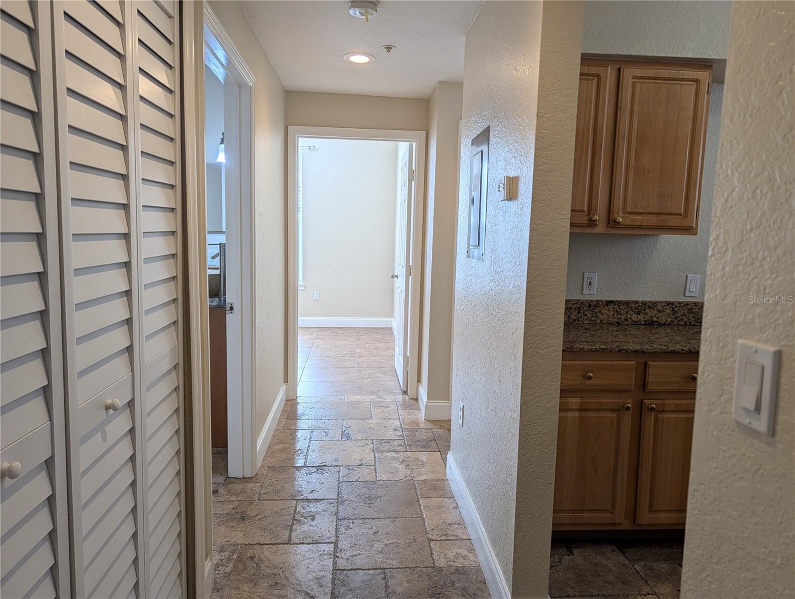 FOUNTAINS/METRO WEST - Residential