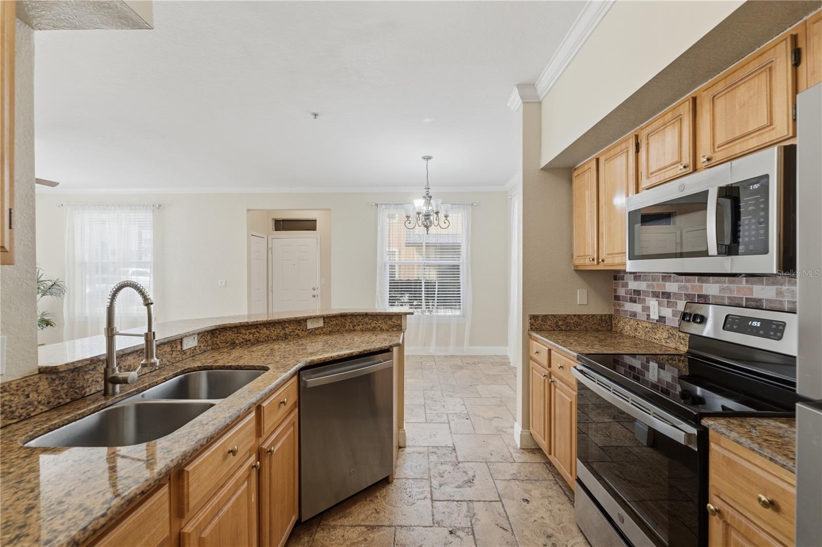 FOUNTAINS/METRO WEST - Residential