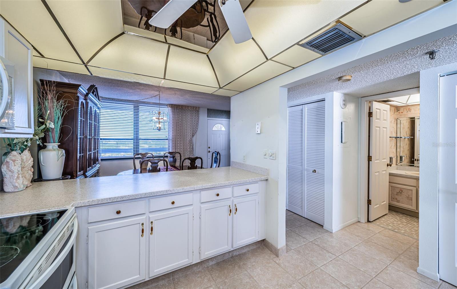 REDINGTON TOWERS 3 CONDO - Residential