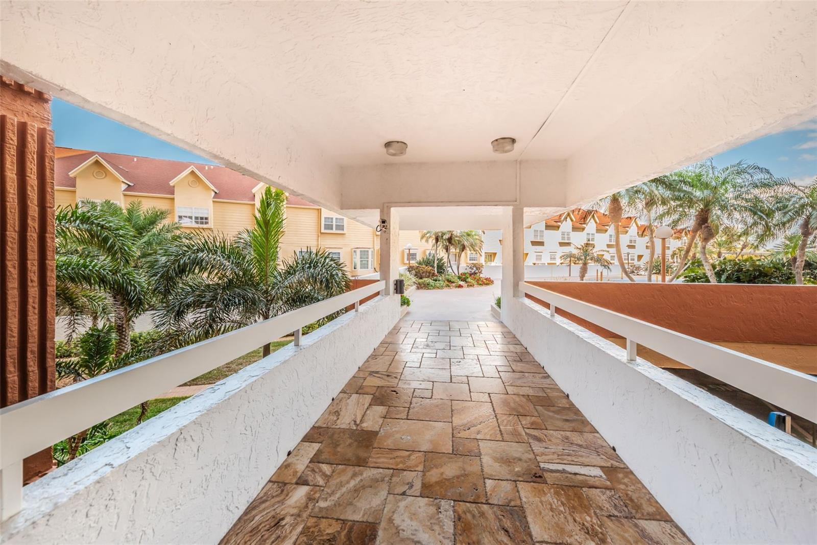 REDINGTON TOWERS 3 CONDO - Residential