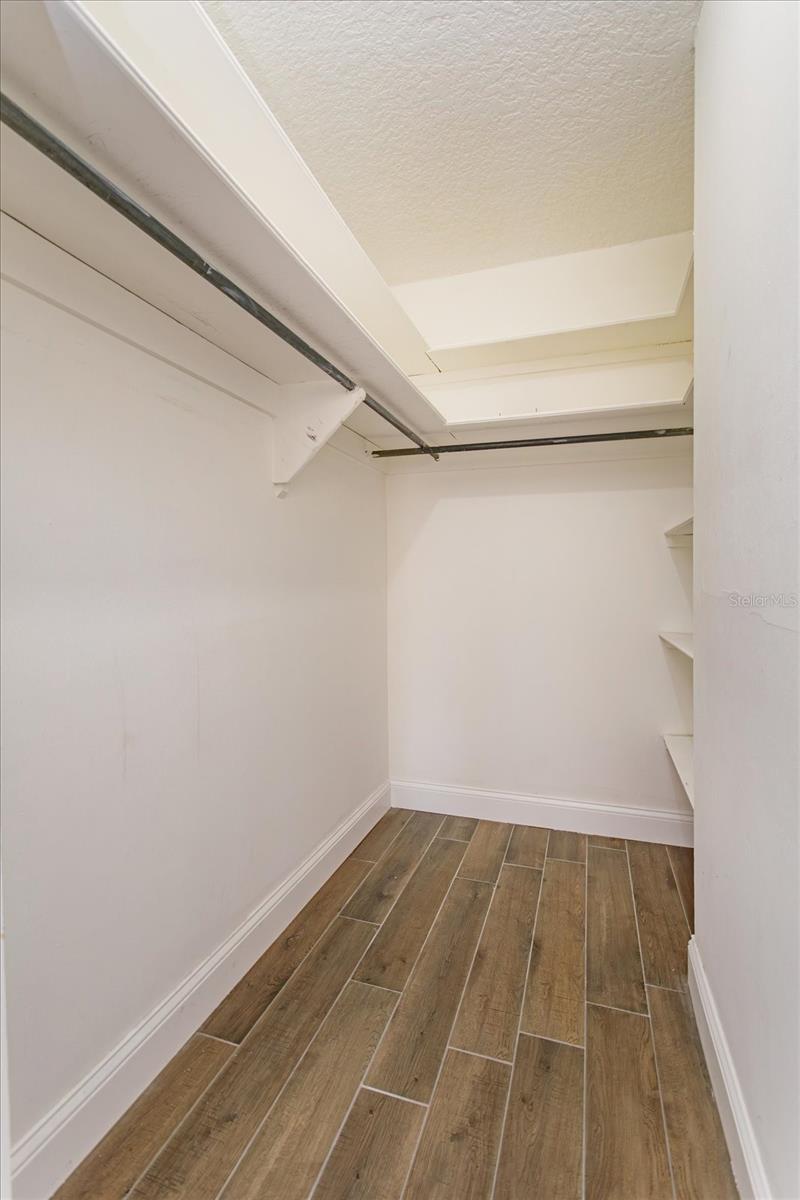 WINTER PARK PINES MERRIE OAKS - Residential