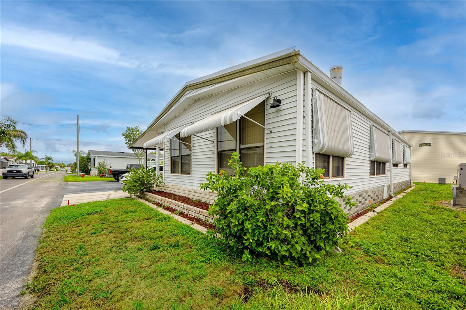 6821 AMERICANA DRIVE NE 106