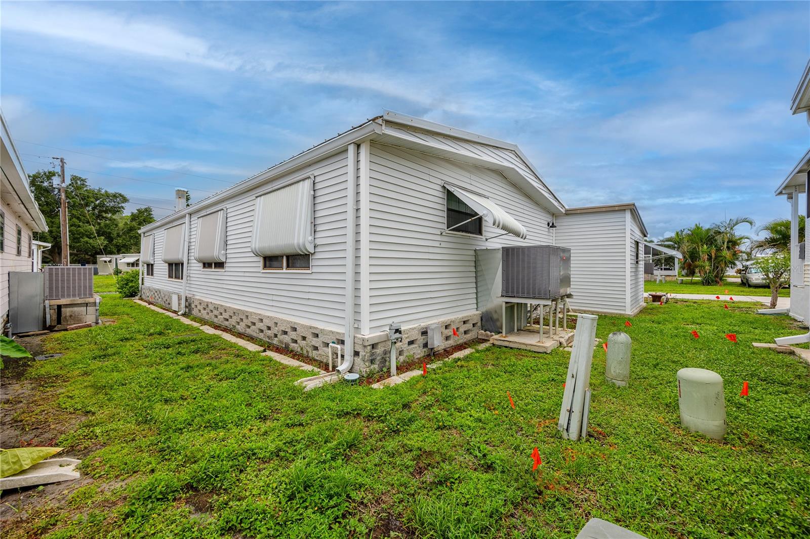 6821 AMERICANA DRIVE NE 106