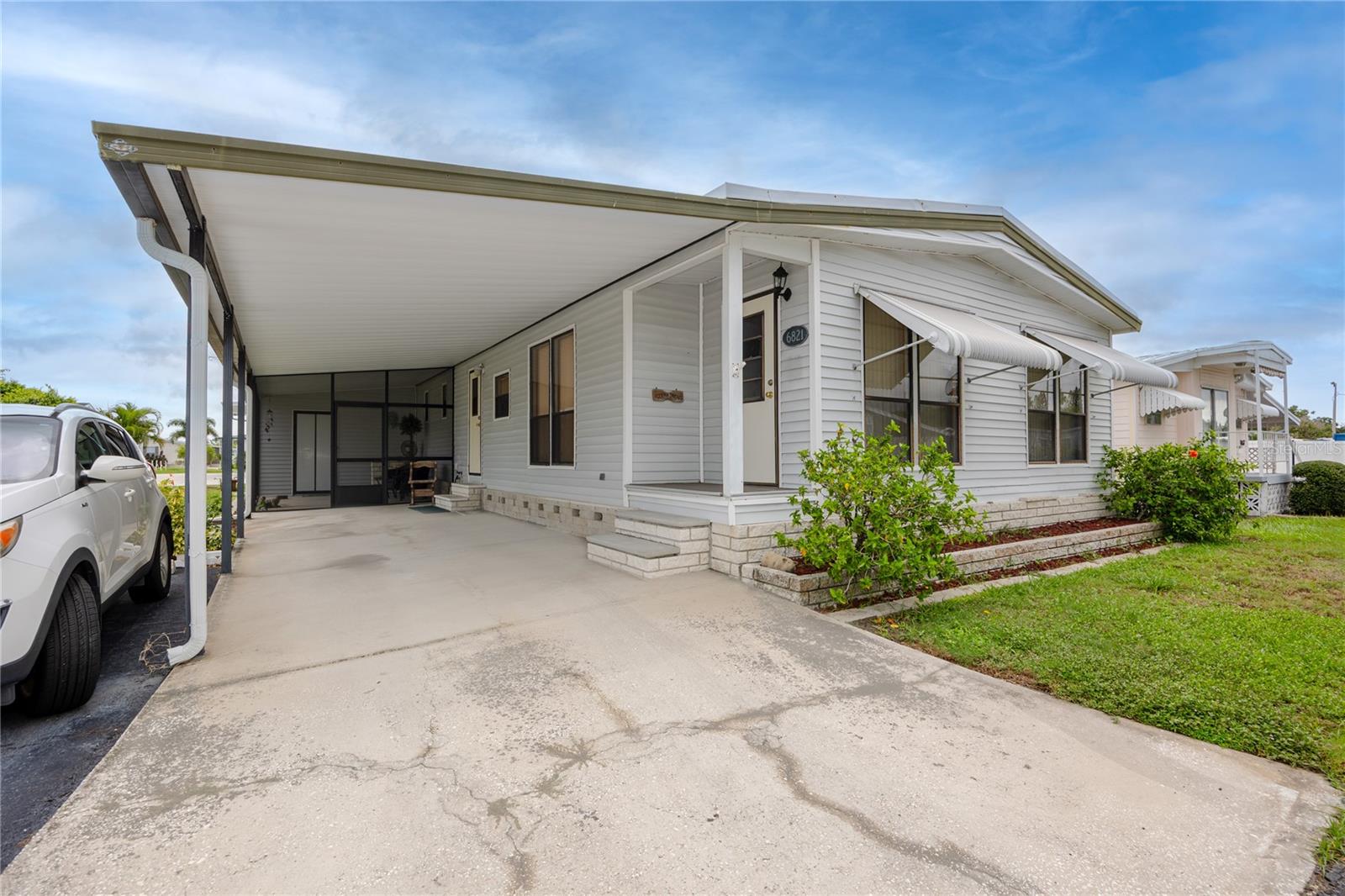 6821 AMERICANA DRIVE NE 106