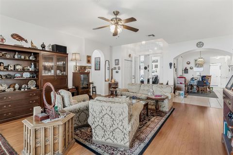Tiny photo for 6274 Sailboat Avenue, Tavares, FL 32778 (MLS # G5112173)