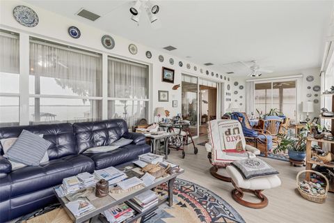 Tiny photo for 6274 Sailboat Avenue, Tavares, FL 32778 (MLS # G5112173)
