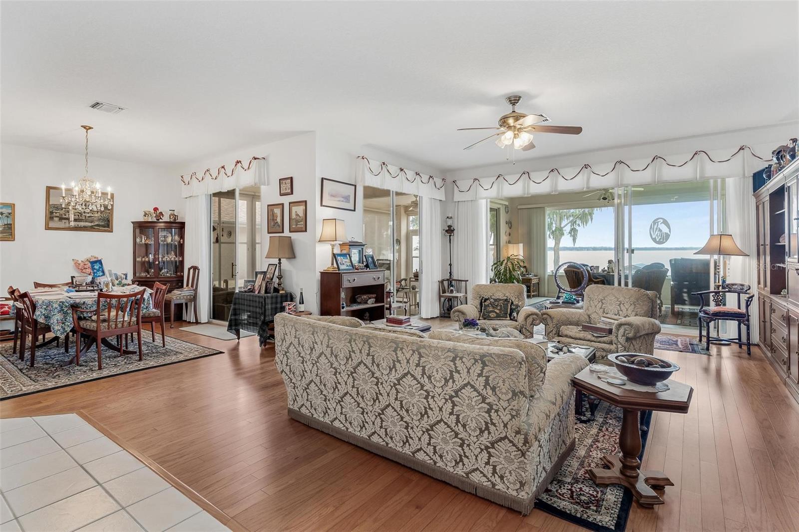 ROYAL HARBOR PH 01 - Residential