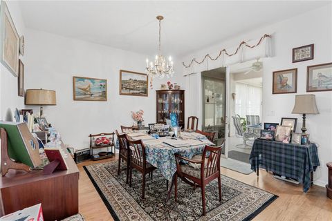 Tiny photo for 6274 Sailboat Avenue, Tavares, FL 32778 (MLS # G5112173)