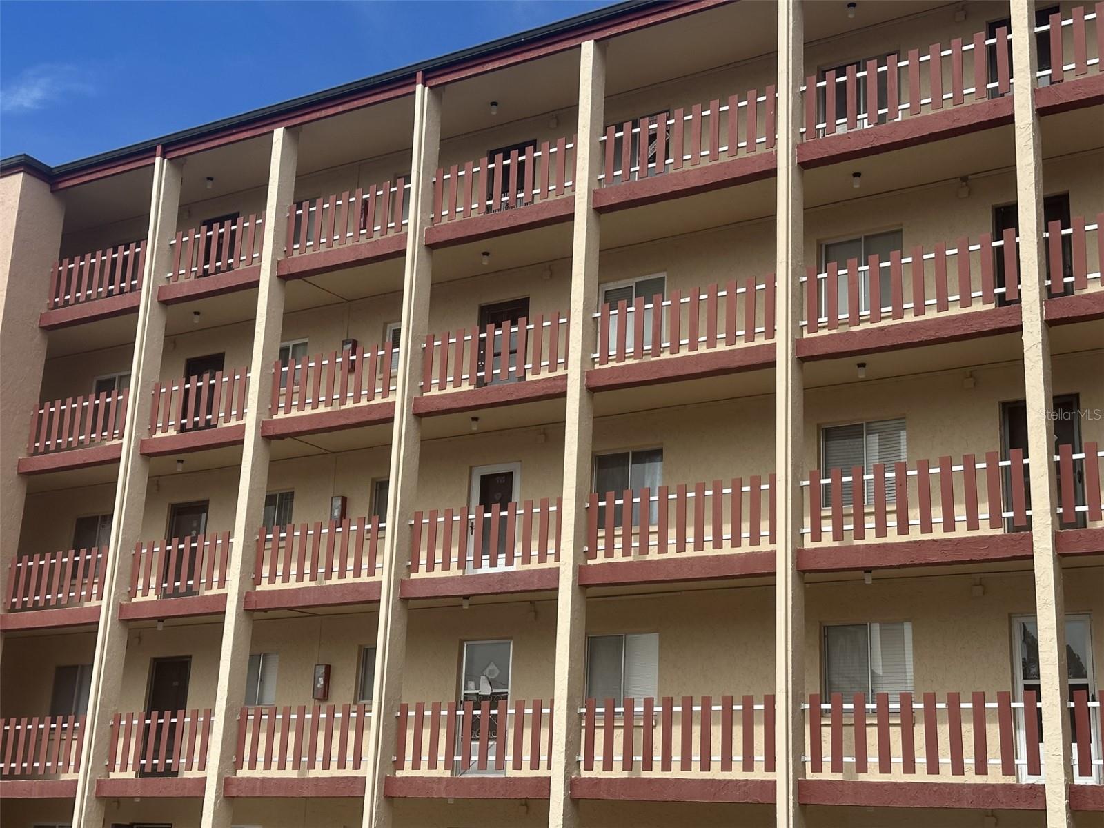 BAYSHORE ON THE LAKE APTS SEC 2 - Residential Lease