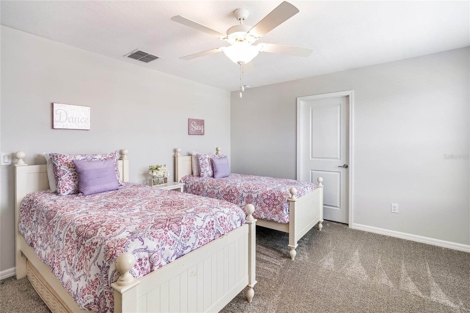 EPPERSON NORTH VILLAGE C-2B - Residential Lease