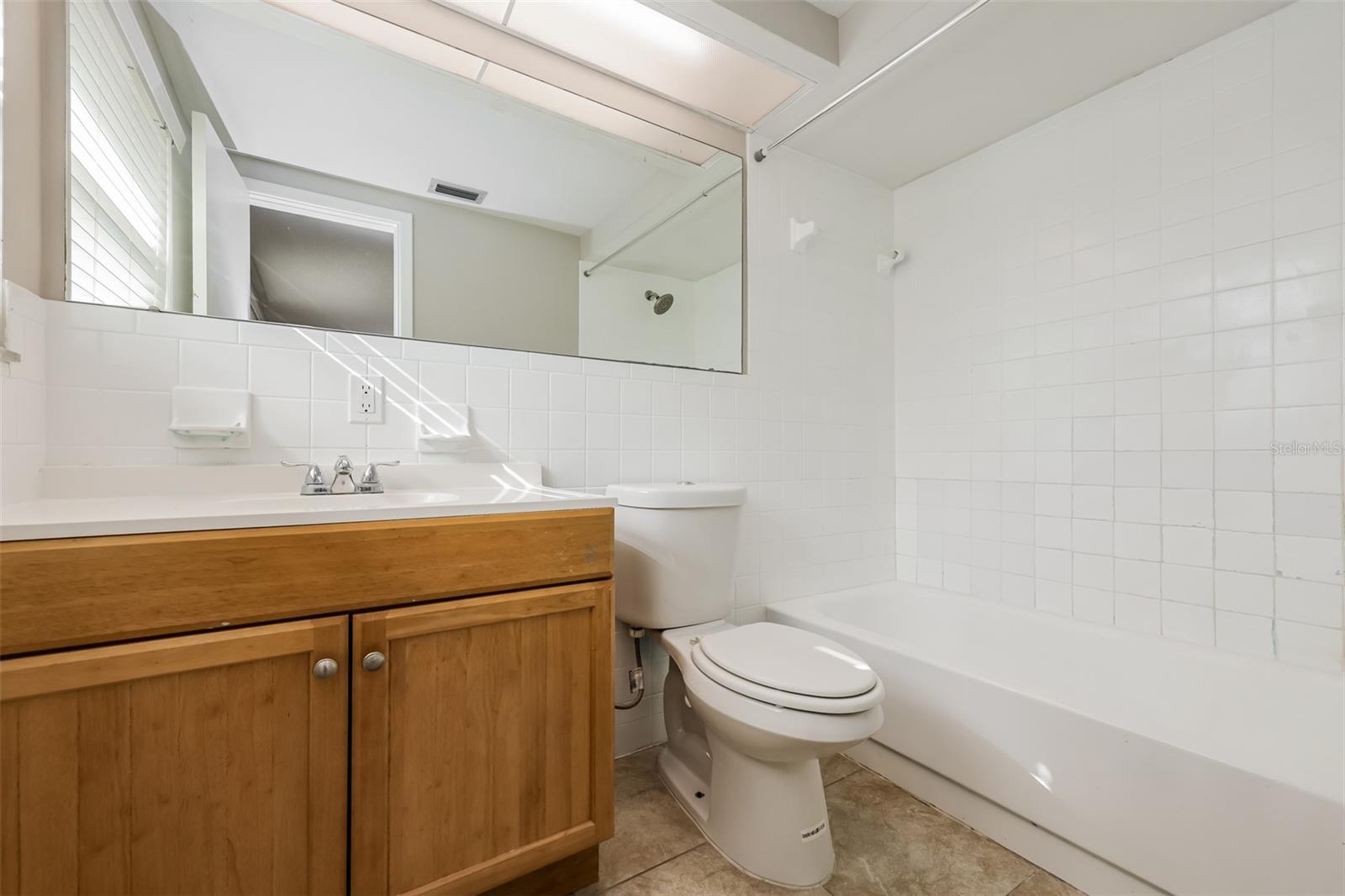 EMBASSY HILLS - Residential