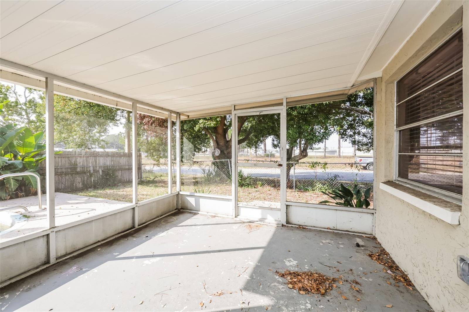 EMBASSY HILLS - Residential