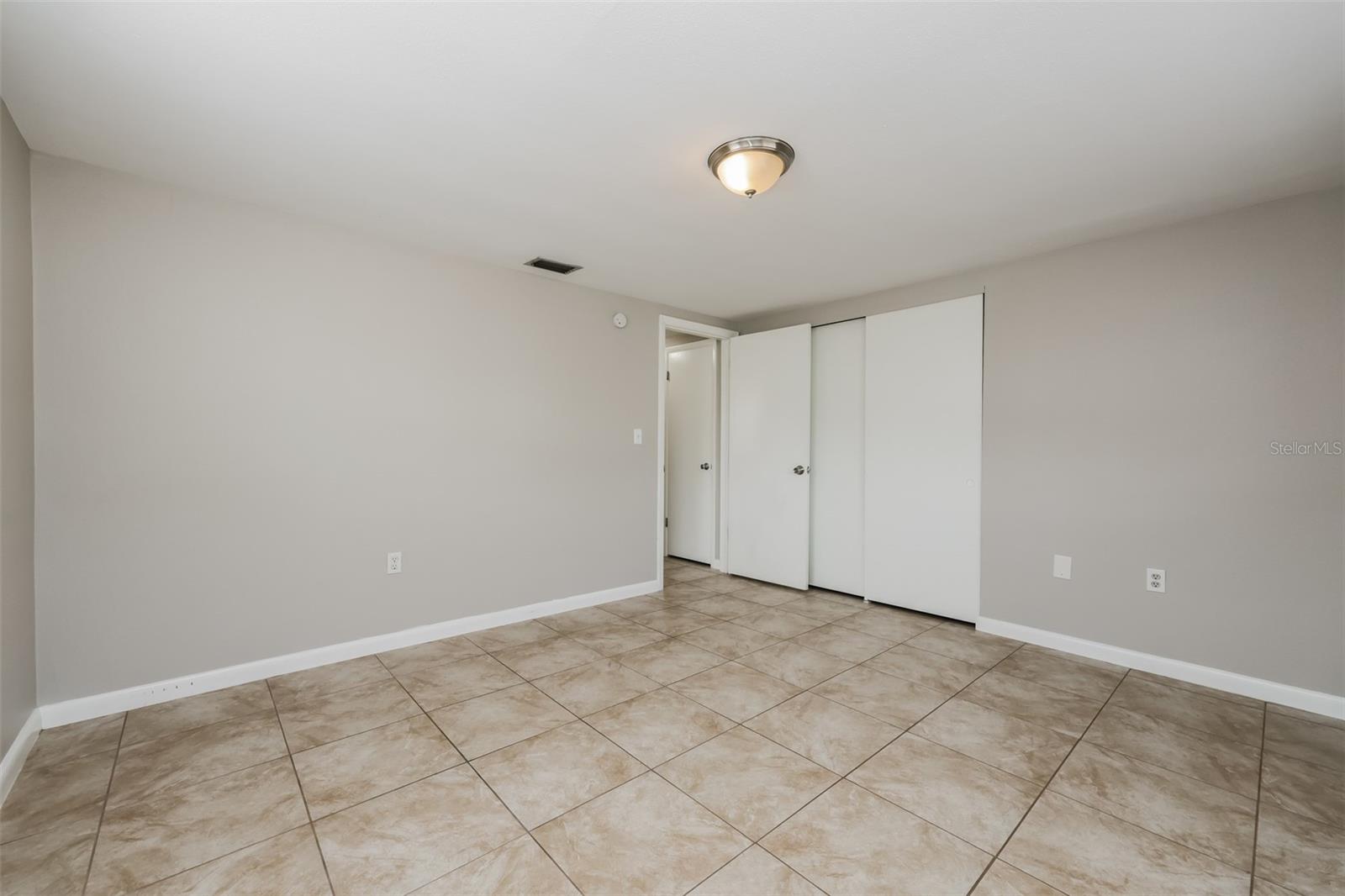 EMBASSY HILLS - Residential