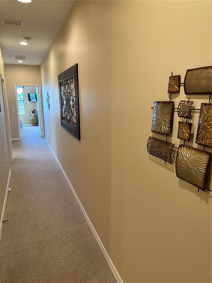 PALMA SOLA TRACE CONDO OR2185/736 - Residential Lease