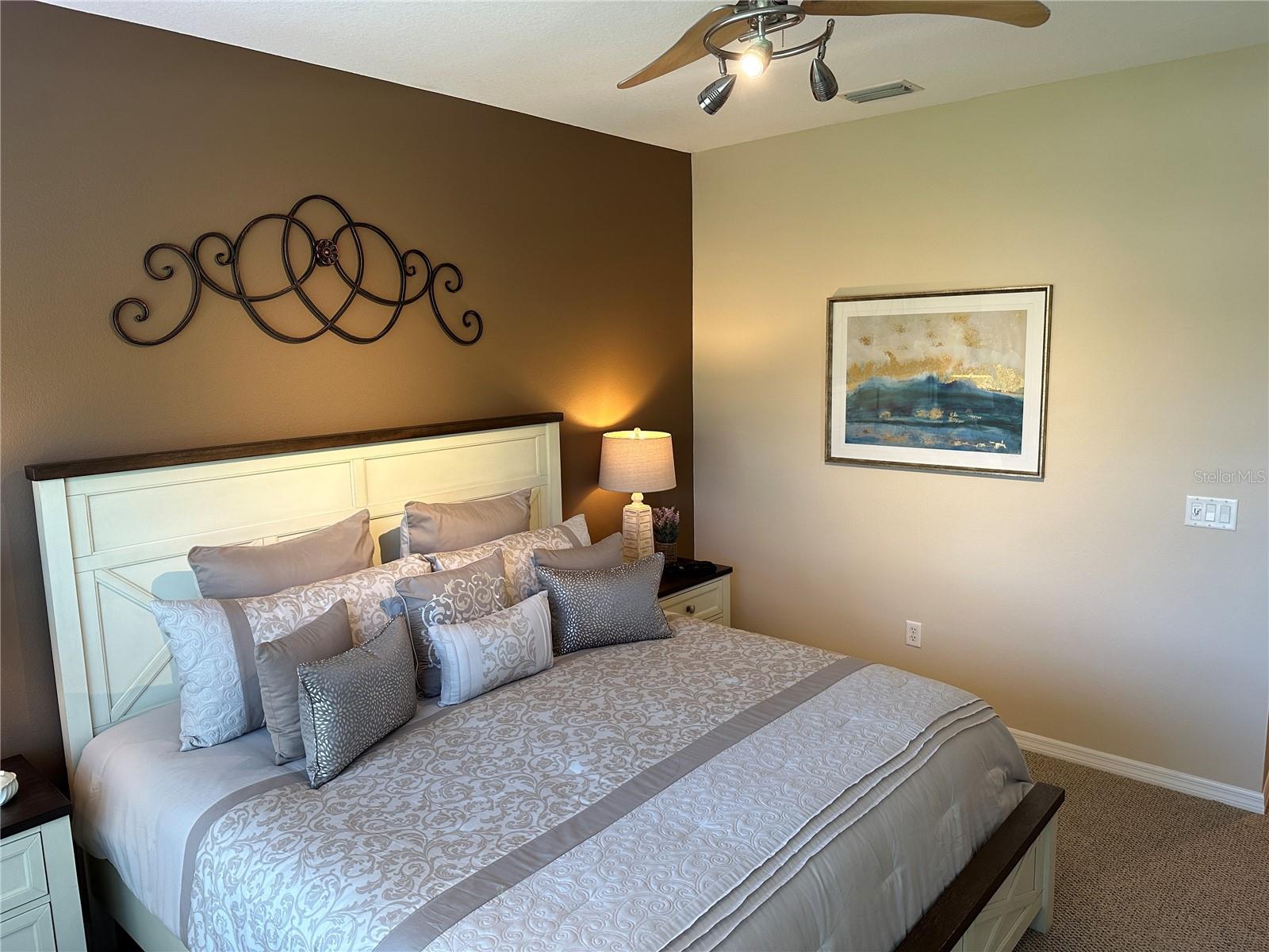 PALMA SOLA TRACE CONDO OR2185/736 - Residential Lease