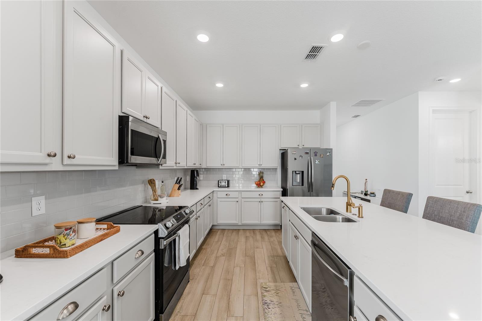 NORTHLAKE/OVATION PH 1 - Residential Lease