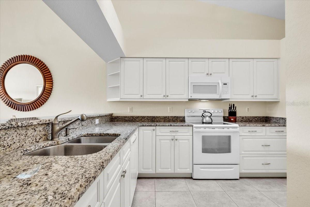 CLUBSIDE VILLAS PH 03 - Residential