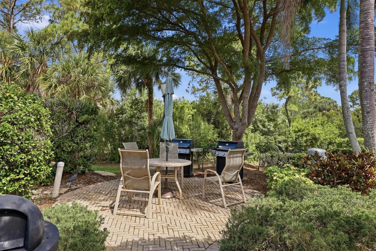 PARISIENNE GARDENS - Residential