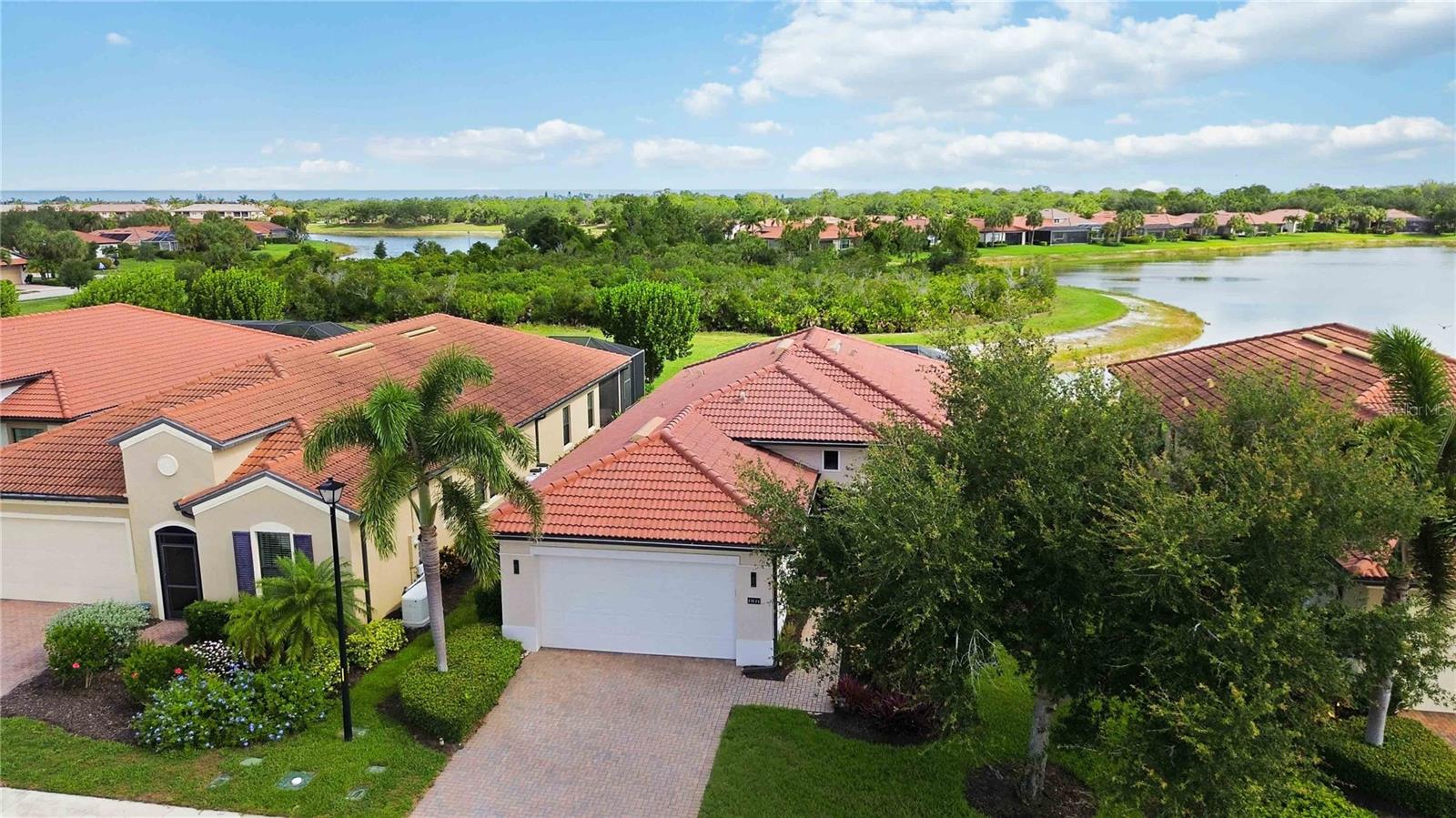 SARASOTA NATIONAL - Residential