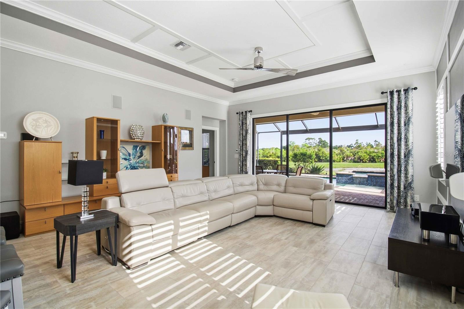 SARASOTA NATIONAL - Residential