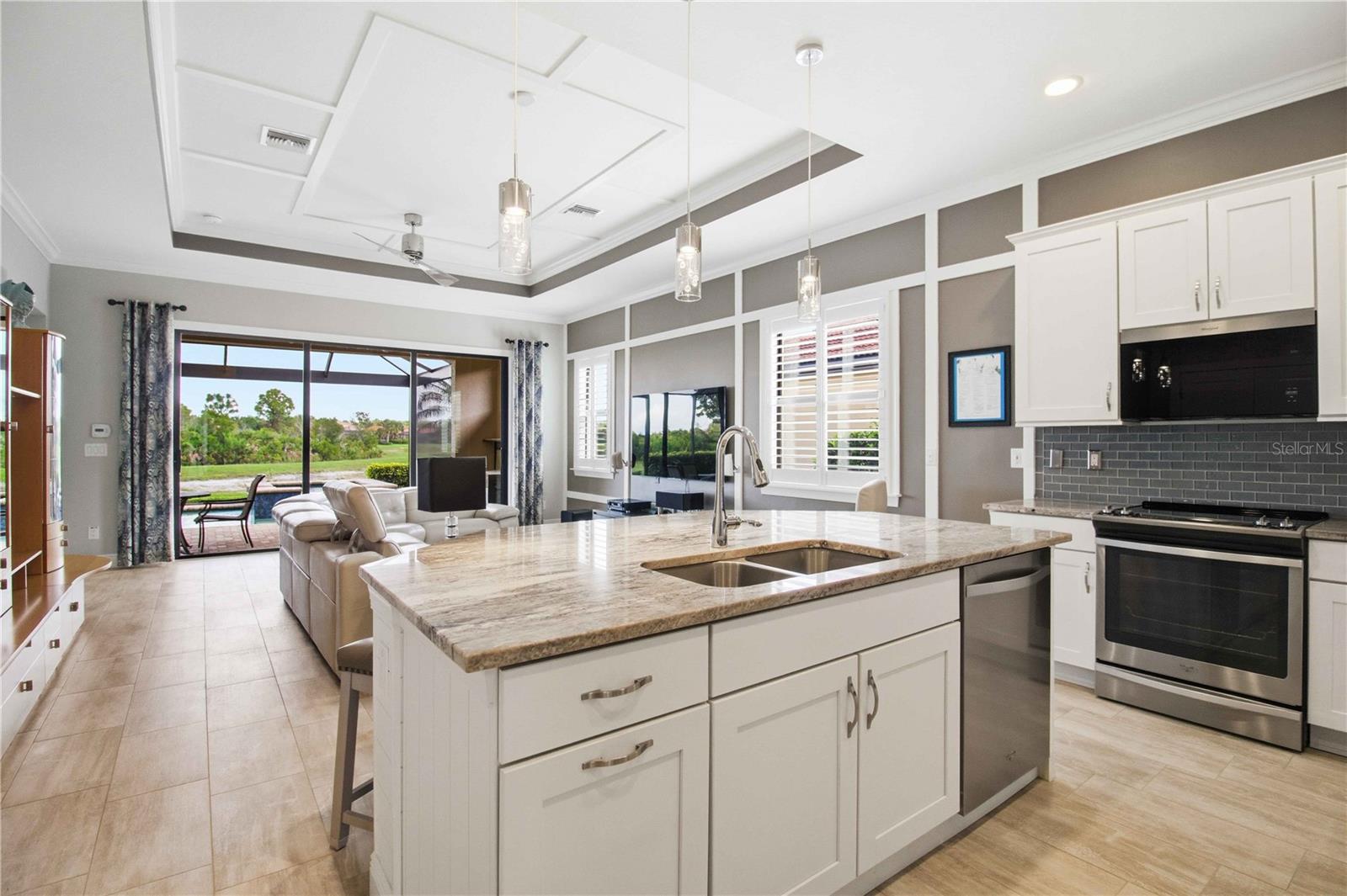 SARASOTA NATIONAL - Residential