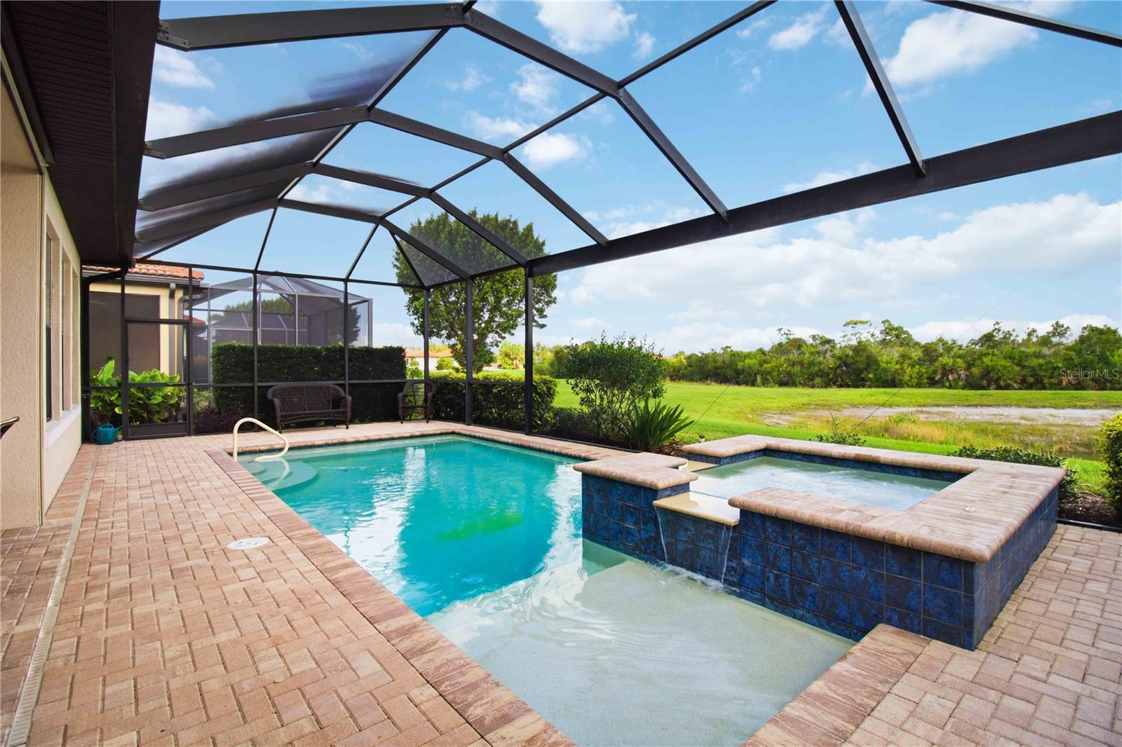 SARASOTA NATIONAL - Residential